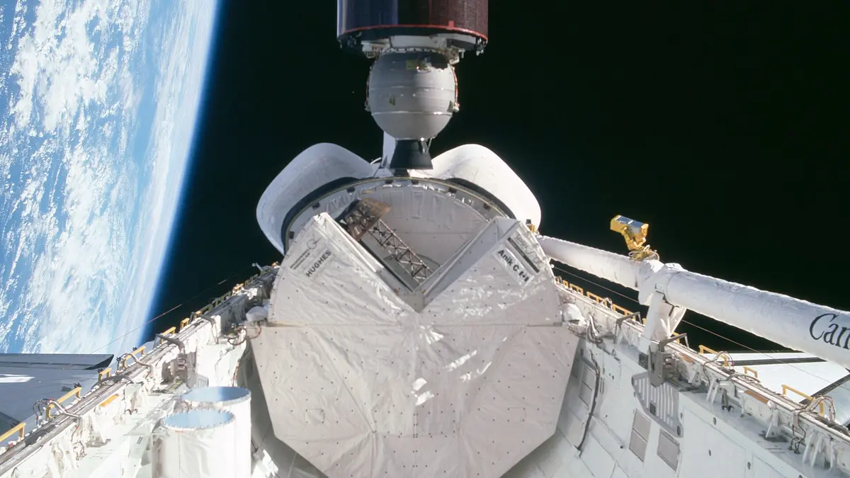 Telesat faces C$2.4B GEO debt deadline as Lightspeed backlog hits C$5.6B